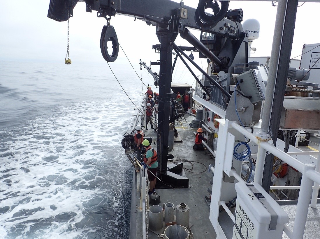 Sediment coring expedition in the Northeast Pacific Ocean on RV Oceanus